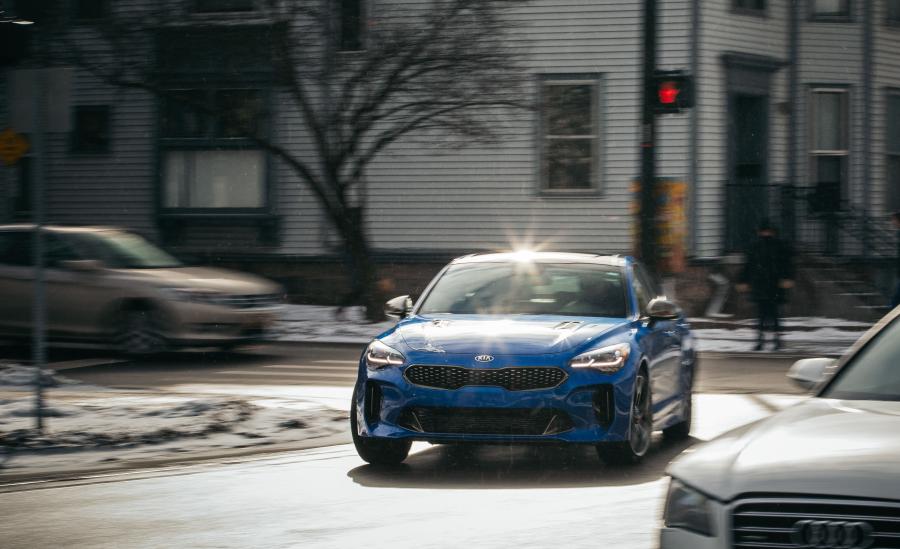  Kia Stinger GT AWD (CK) 2017 года  (NA) (фото 39 из 42)